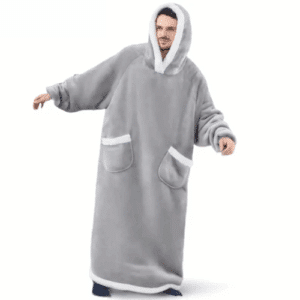 Ontdek de extra lange licht grijze Snuggle, een unisex hoodie deken voor volwassene.